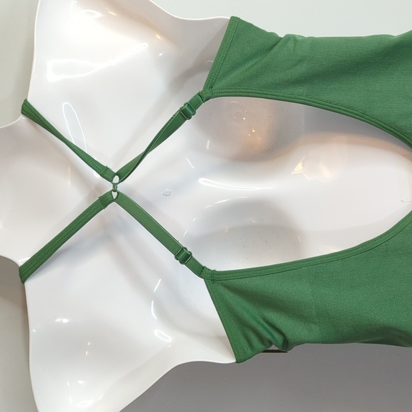 PINK Victoria's Secret Active Green V-Neck Open Back Yoga Romper Size XS NWT - Picture 7 of 11